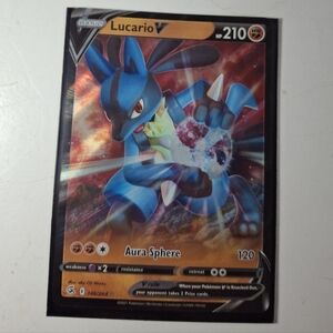 Lucario V 146/264 Fusion Strike NM Full Art Ultra Rare Pokemon Card sleeved